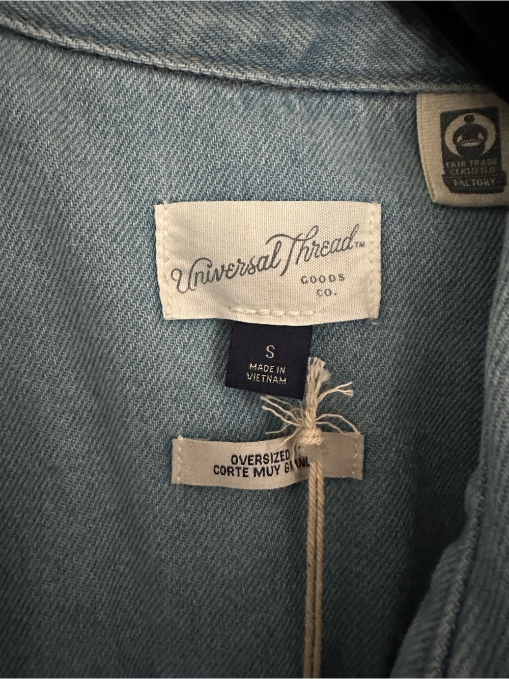 Universal Thread Light Blue Denim Button-Down Shirt - Picture 4 of 4